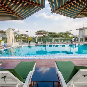 Отель Prestige Residences At Golden Valley By Grand United Hospitality