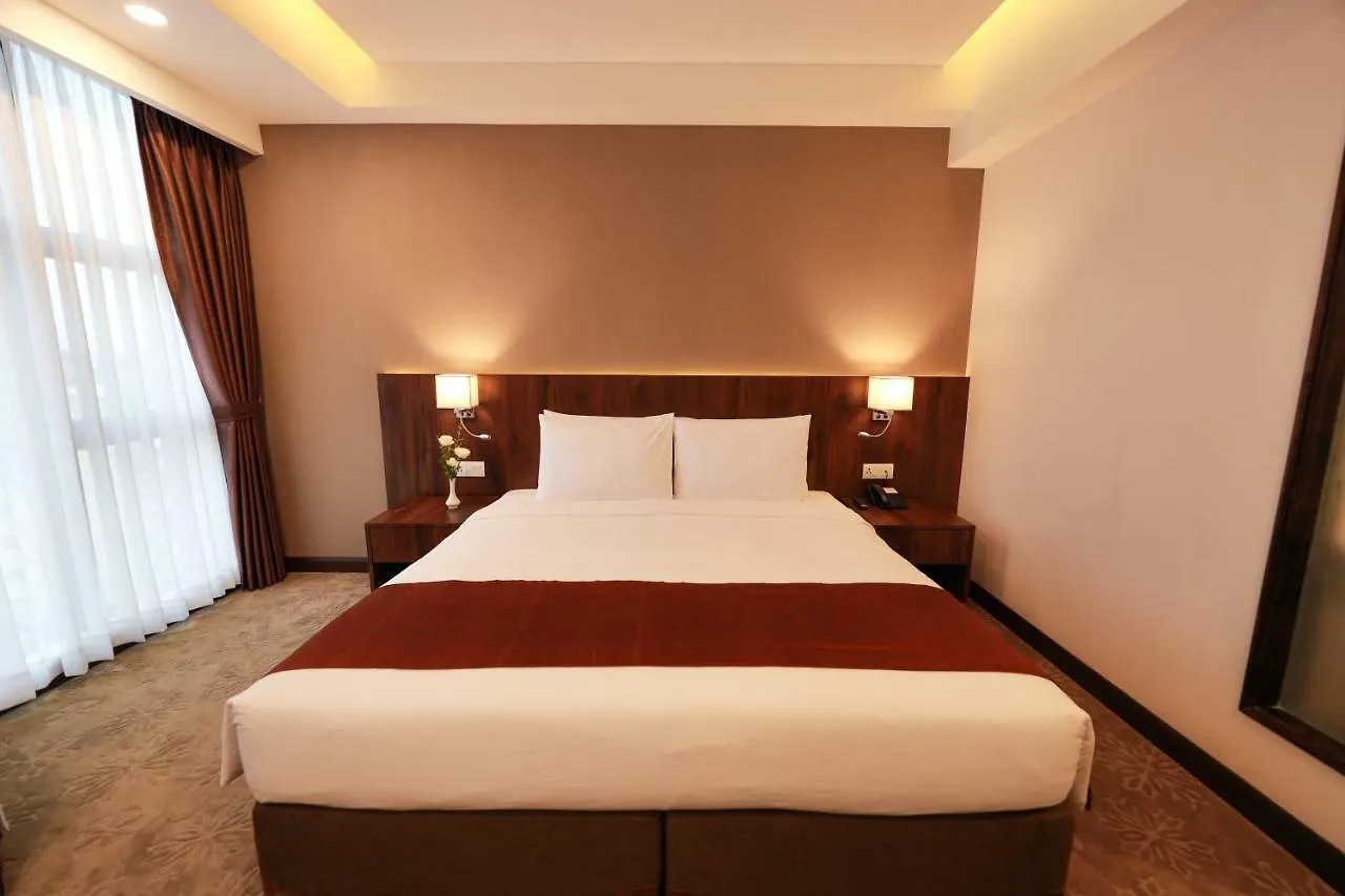 ****  Hlaine Tet Hotel Yangon Myanmar