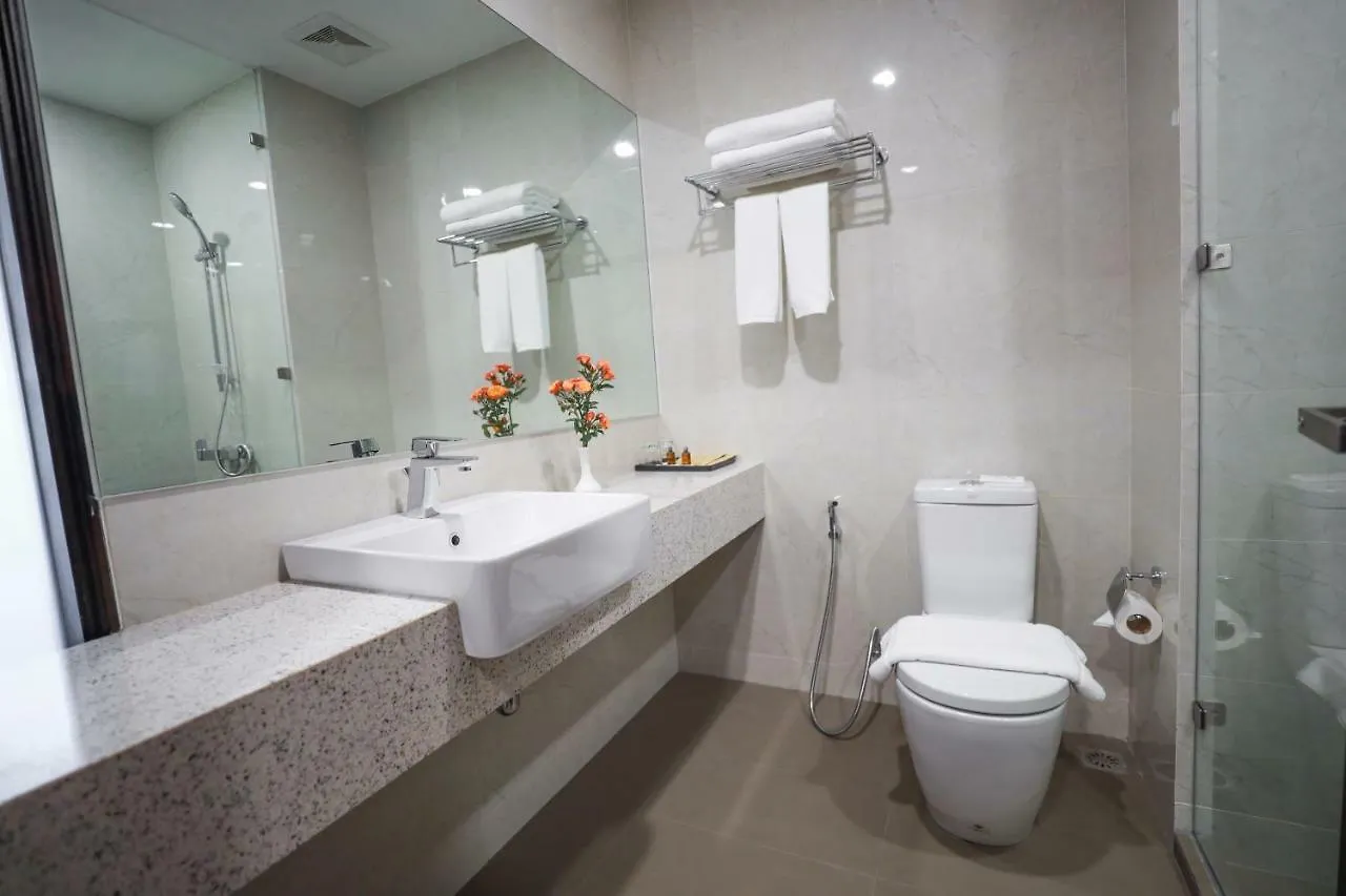 Hlaine Tet Hotel Yangon 4*,