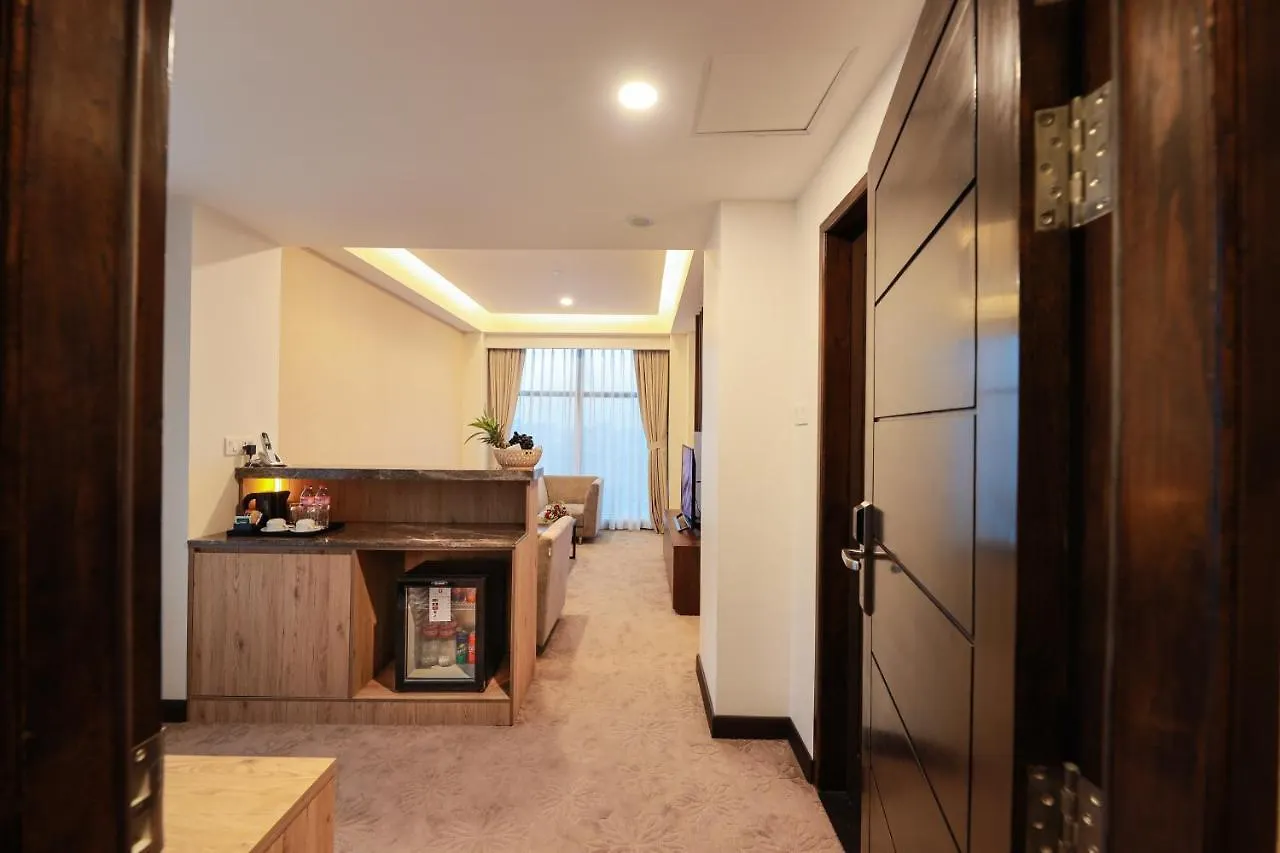 Hlaine Tet Hotel Yangon